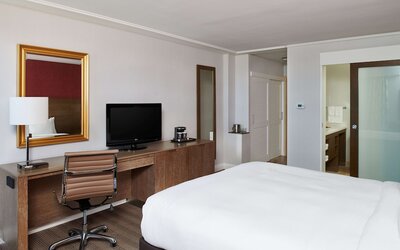 DoubleTree by Hilton Torrance - South Bay