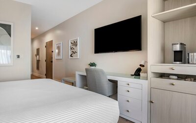 Cambria Hotel Calabasas - Malibu
