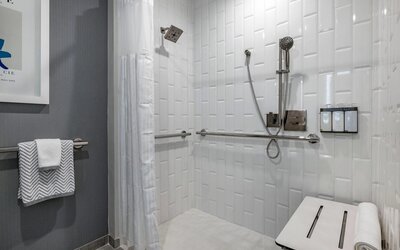 Cambria Hotel Calabasas - Malibu