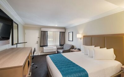 Best Western Woodland Hills Inn