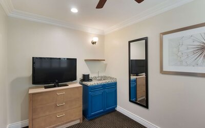 Best Western Woodland Hills Inn
