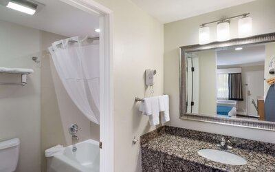 Best Western Woodland Hills Inn