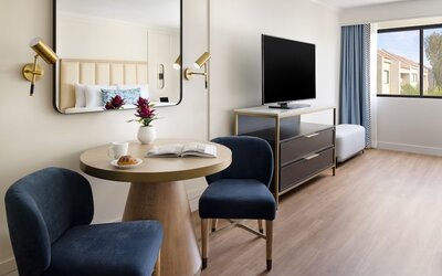 The Anza - A Calabasas Hotel