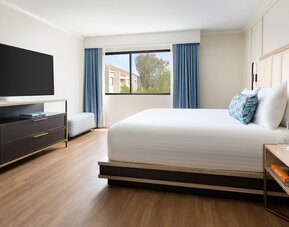 The Anza - A Calabasas Hotel