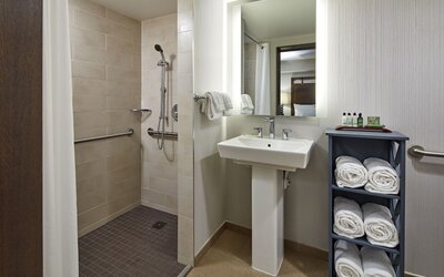The Anza - A Calabasas Hotel