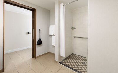 The Anza - A Calabasas Hotel