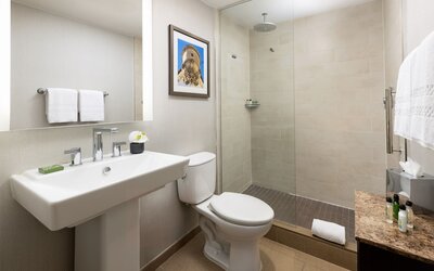 The Anza - A Calabasas Hotel