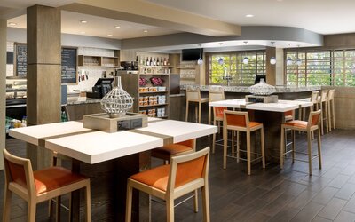 The Anza - A Calabasas Hotel