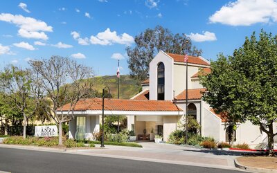 The Anza - A Calabasas Hotel