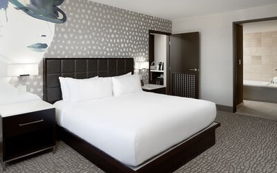 Hilton Woodland Hills / Los Angeles