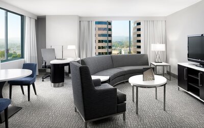 Hilton Woodland Hills / Los Angeles