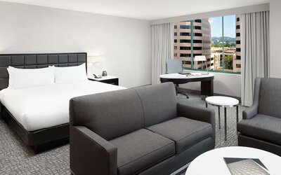 Hilton Woodland Hills / Los Angeles