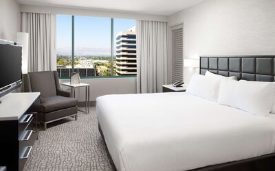 Hilton Woodland Hills / Los Angeles