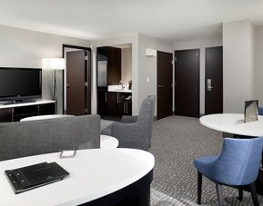 Hilton Woodland Hills / Los Angeles
