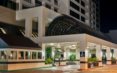 Hilton Woodland Hills / Los Angeles