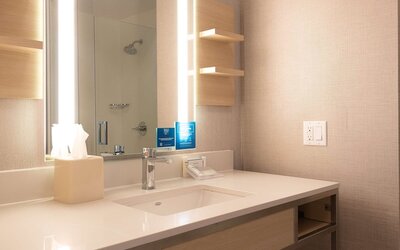 Hilton Garden Inn Calabasas