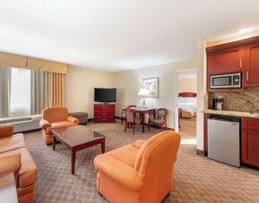 Best Western Plus West Covina Inn