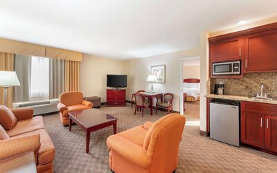 Best Western Plus West Covina Inn