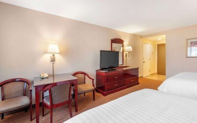 Best Western Plus West Covina Inn
