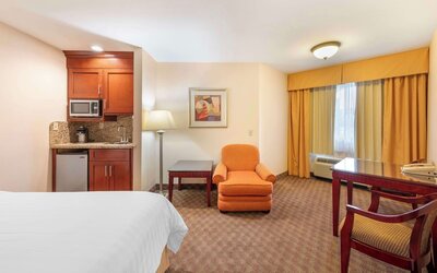 Best Western Plus West Covina Inn