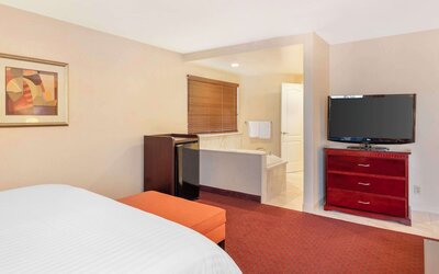 Best Western Plus West Covina Inn