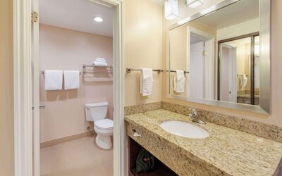 Best Western Plus West Covina Inn