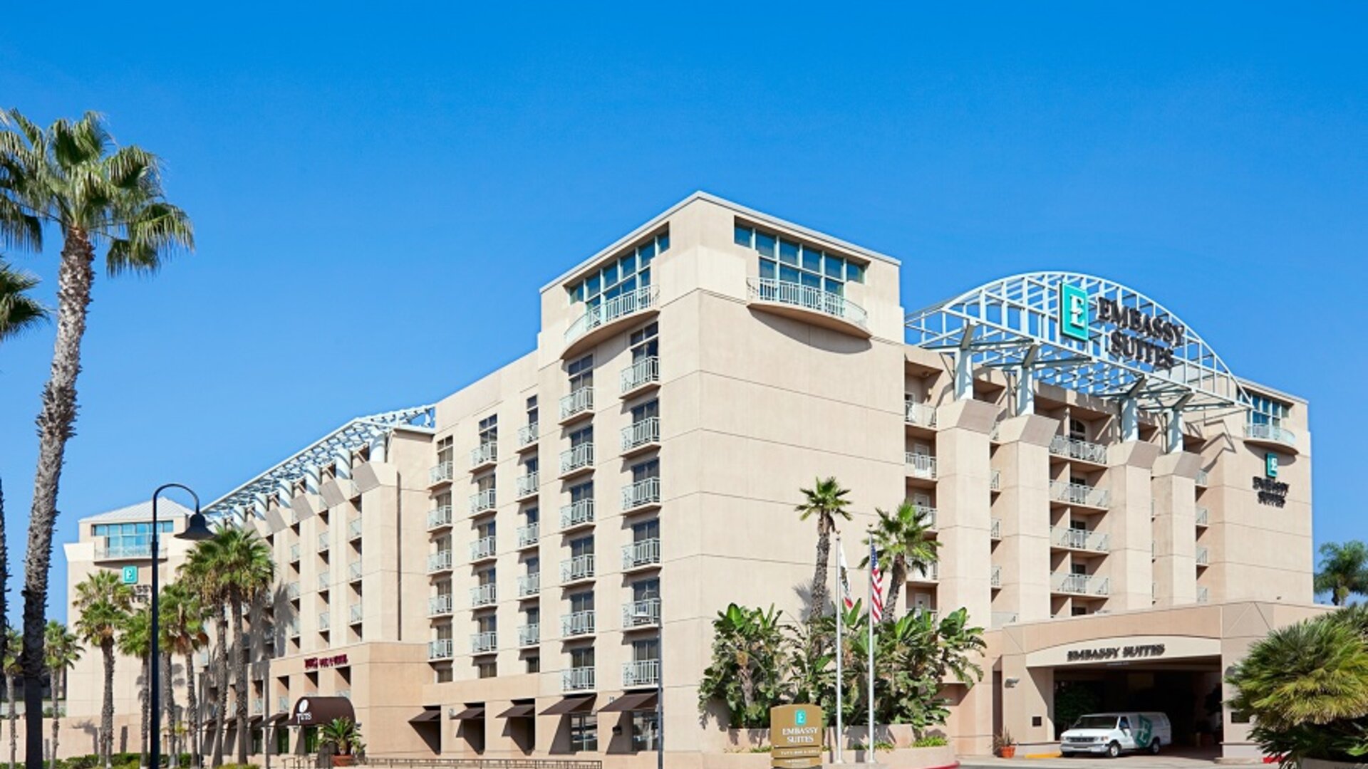 Hotel exterior at Embassy Suites By Hilton Brea North Orange County.