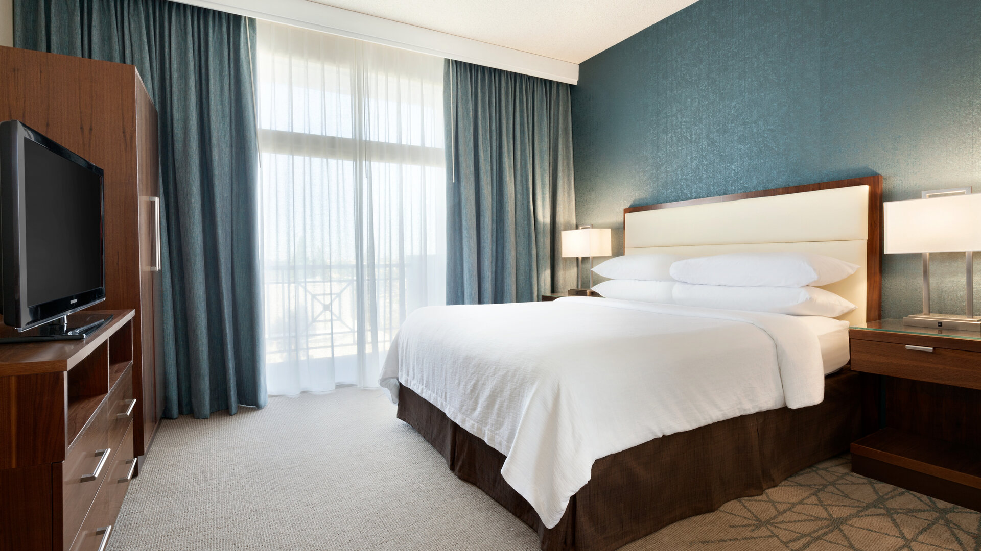 Day use room with natural light at Embassy Suites By Hilton Brea North Orange County.