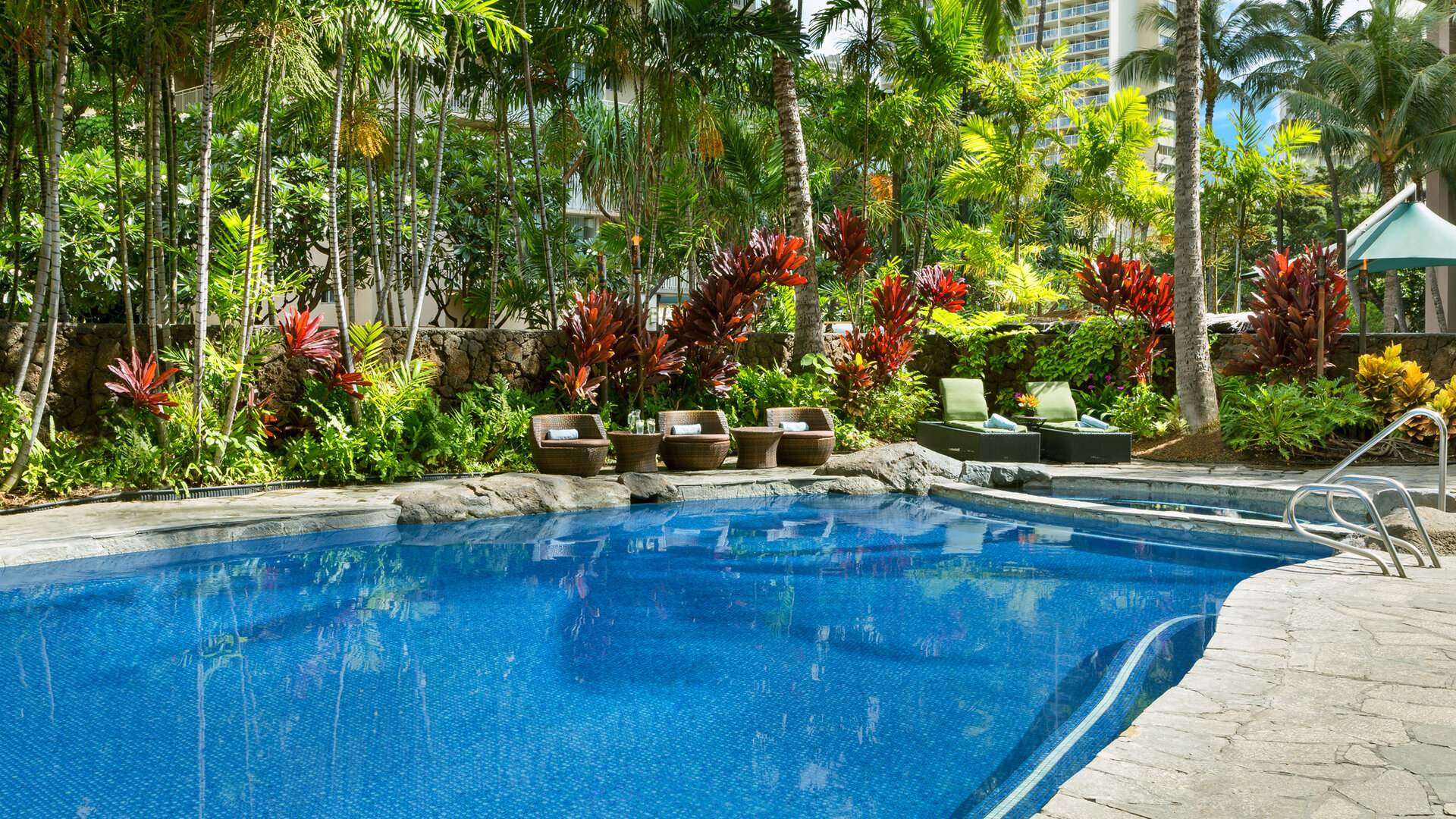 Courtyard Waikiki Beach