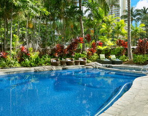 Courtyard Waikiki Beach