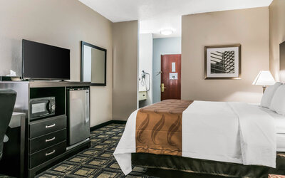 Day room at Suburban Studios Mason Hwy-42.