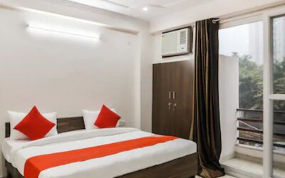 OYO 45652 Grand Oyster Homestay