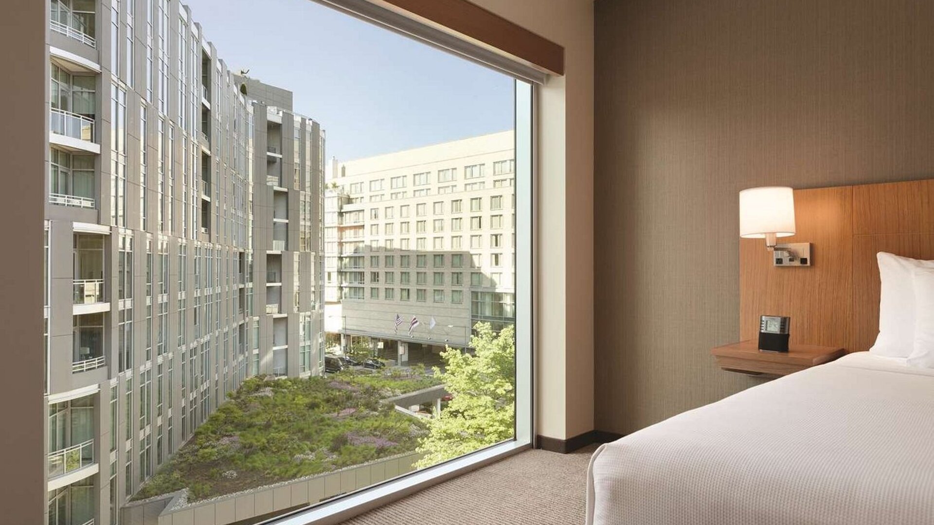 Day use room with natural light at Hyatt Place West End Georgetown.