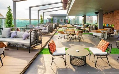 Beautiful rooftop bar with stunning views of KL at the Hilton Garden Inn Kuala Lumpur Jalan Tuanku Abdul Rahman South.
