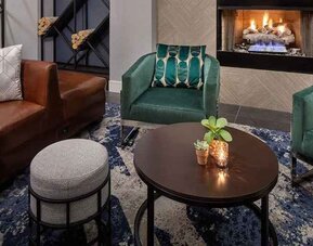 Cozy, comfortable lounge and coworking area at Hilton Garden Inn Washington DC Downtown.