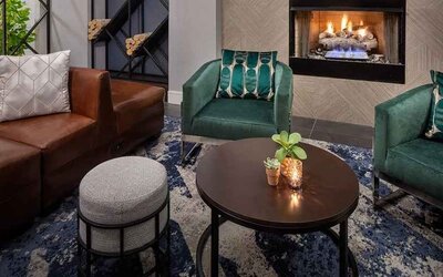 Cozy, comfortable lounge and coworking area at Hilton Garden Inn Washington DC Downtown.