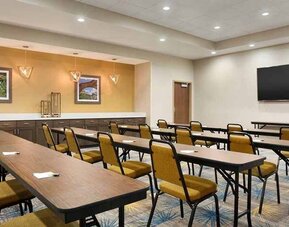 Professional meeting and conference room at Hampton Inn By Hilton, Salt Lake City Cottonwood.
