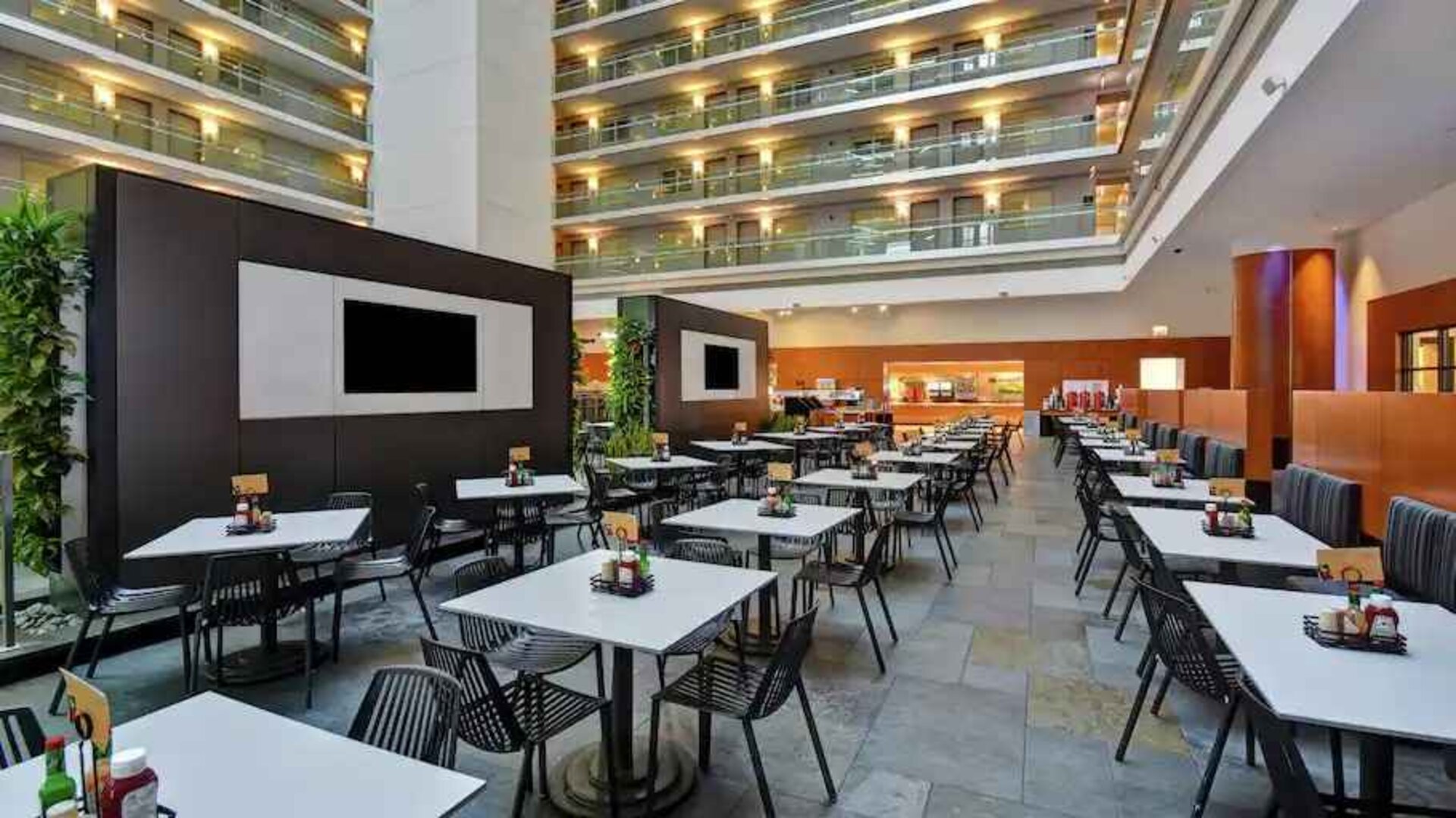 Embassy Suites By Hilton Chicago Magnificent Mile