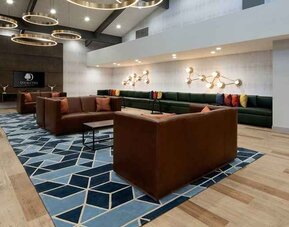 Comfortable lobby-lounge ideal for coworking at DoubleTree by Hilton Hotel Bakersfield.