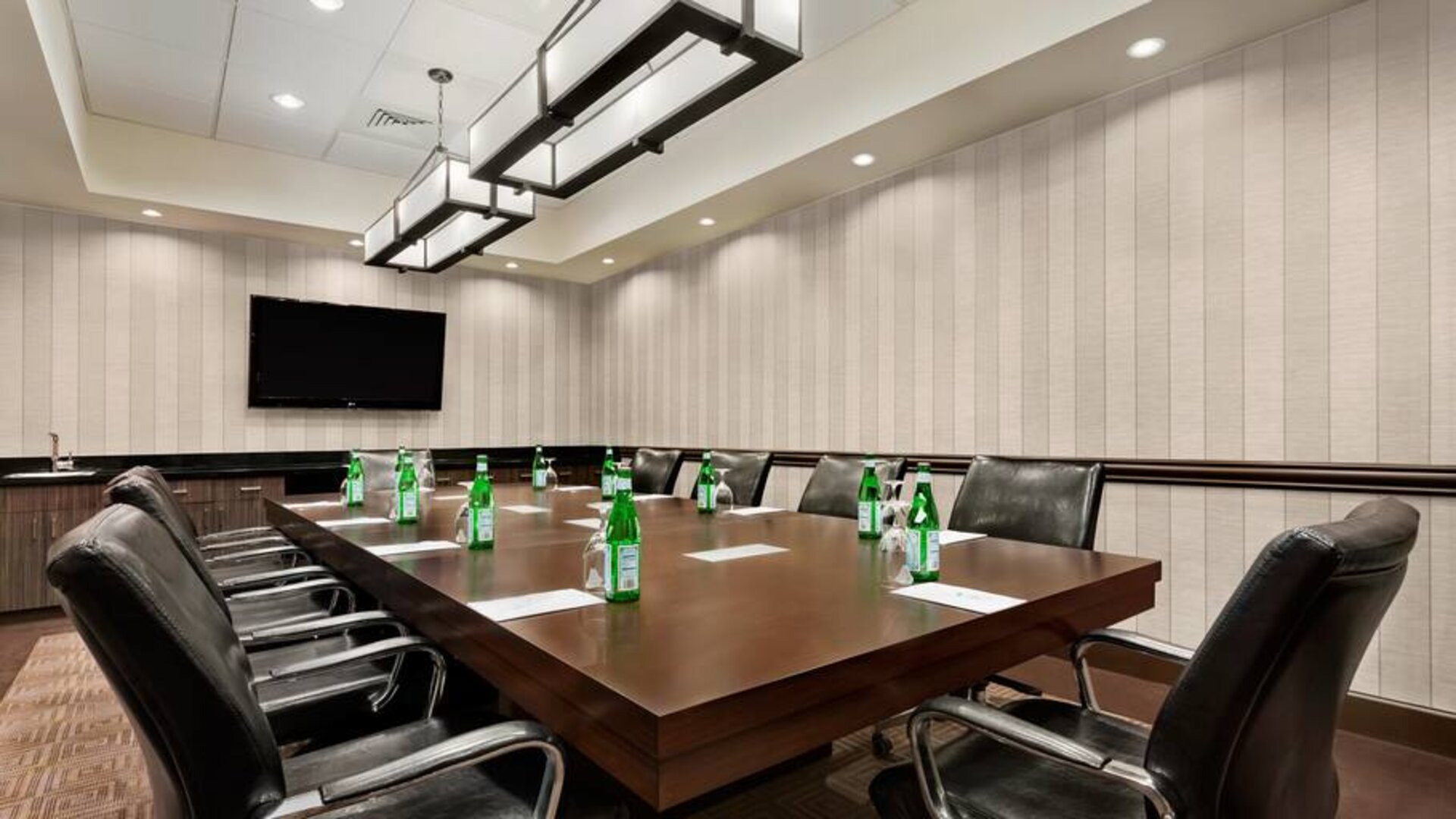 Meeting room perfect for every business appointment at the Embassy Suites by Hilton Salt Lake City West Valley.