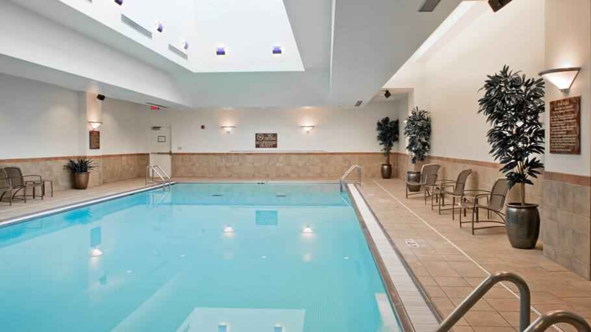 Relaxing indoor pool at the Hilton Omaha.