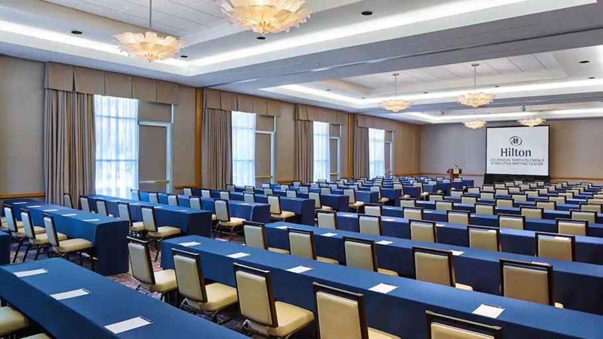 professional conference room at Hilton Los Angeles North/Glendale & Executive Meeting Ctr.