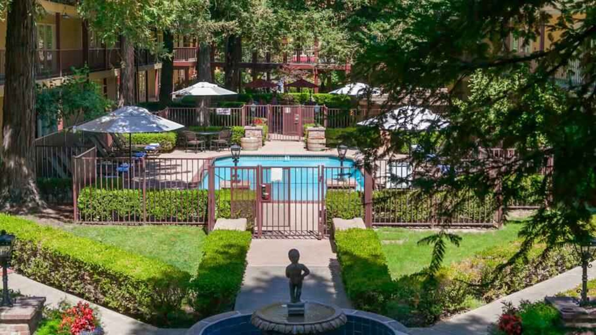 Beautiful outdoor pool area at the Embassy Suites by Hilton Napa Valley.