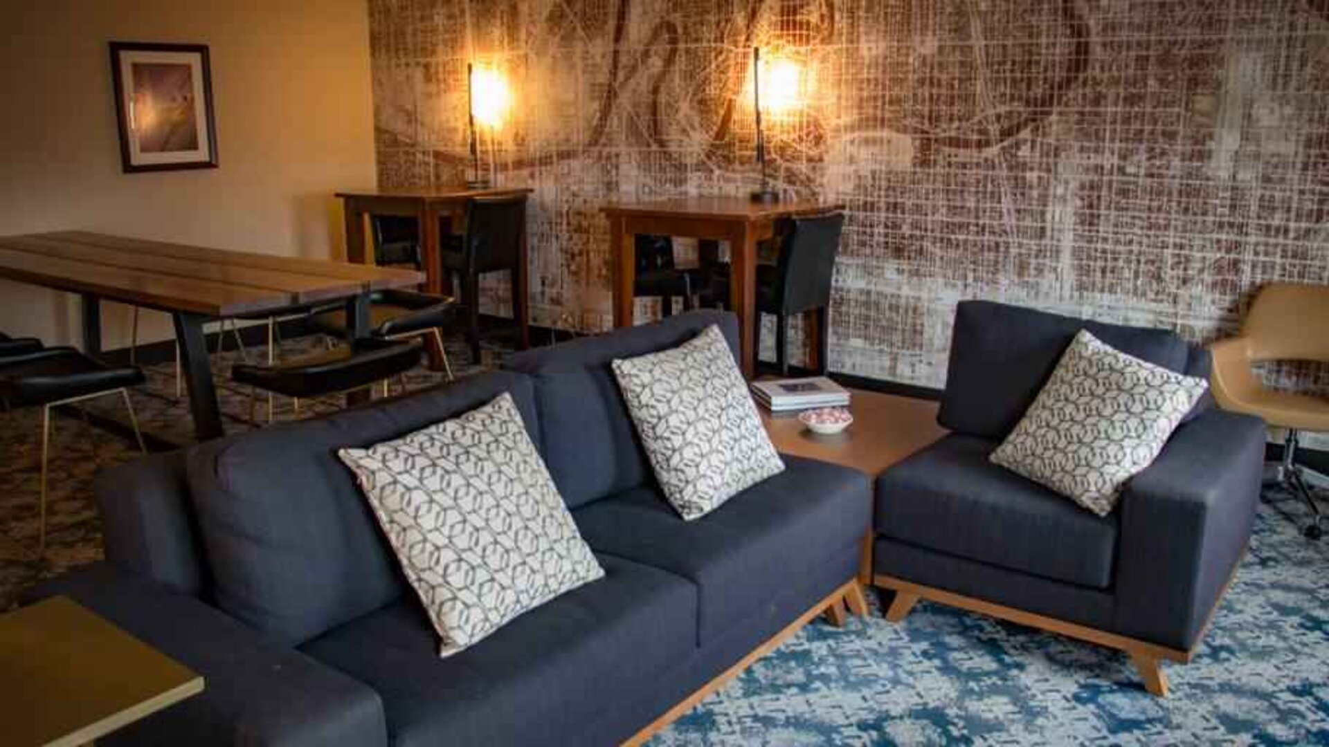 Comfortable hotel lounge perfect for co-working at the DoubleTree by Hilton Wichita Airport.