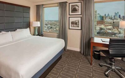 King-bedroom with desk at the Hilton Philadelphia at Penn's Landing.
