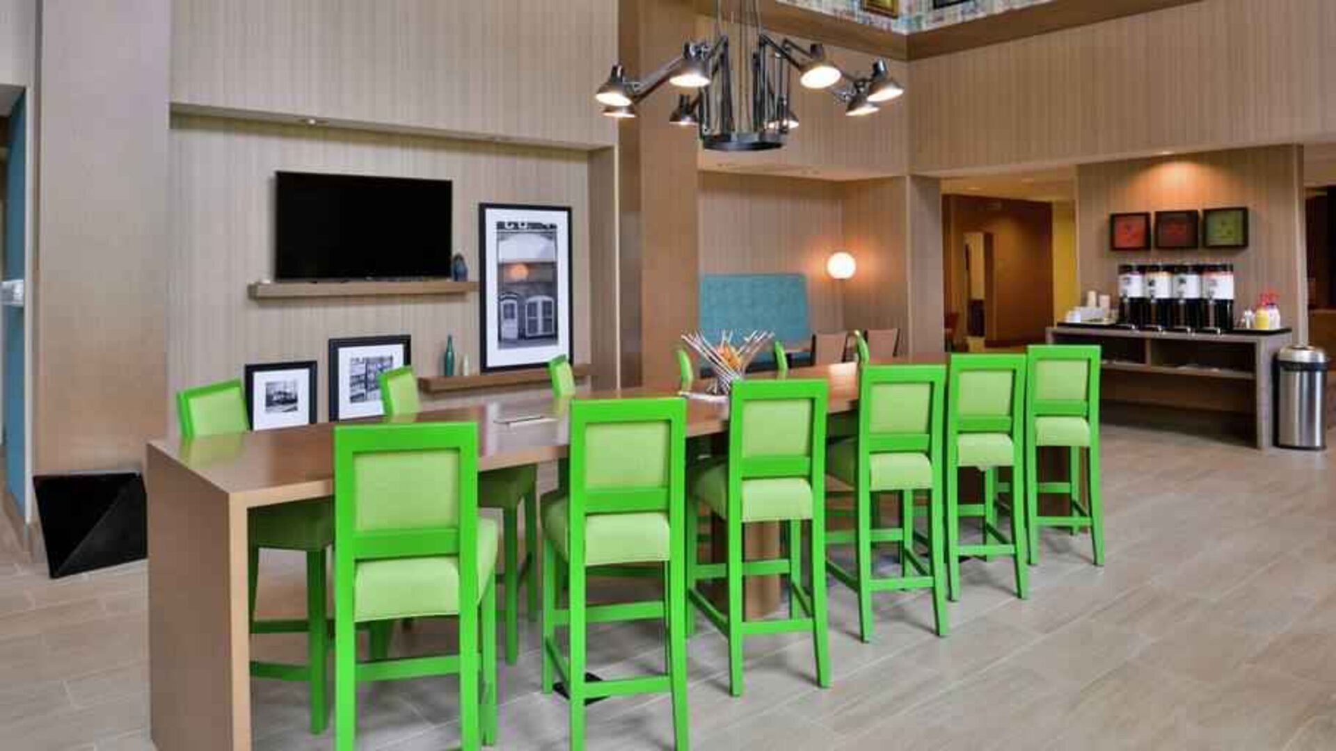 Lobby workspace perfect for co-working at the Hampton Inn & Suites St. Paul Oakdale/Woodbury by Hilton.