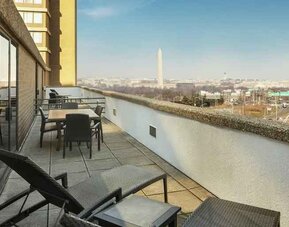 Hotel terrace overlooking the city at the DoubleTree by Hilton Washington DC - Crystal City.