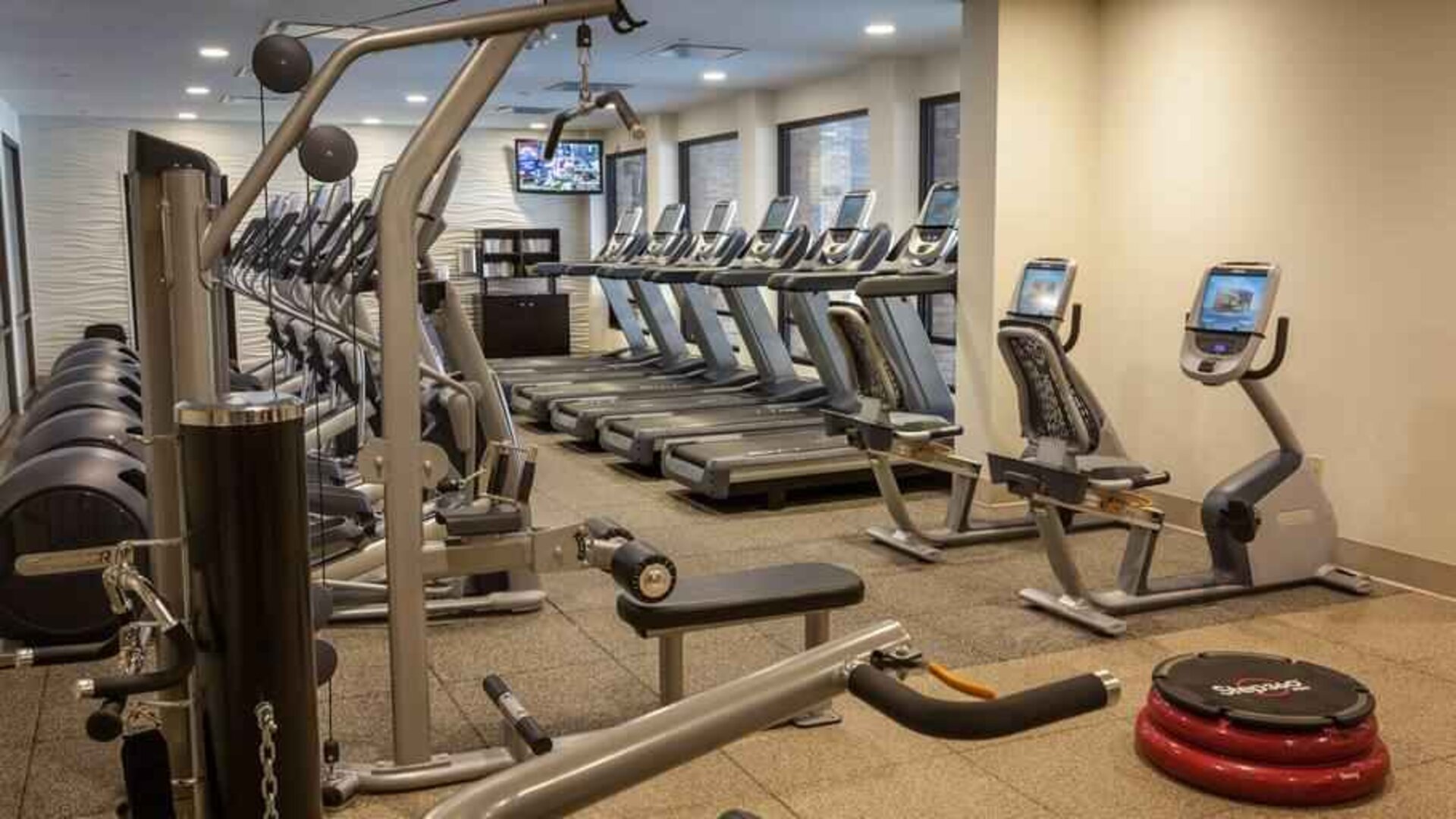 Fully equipped fitness center at the DoubleTree by Hilton Pittsburgh Green Tree.