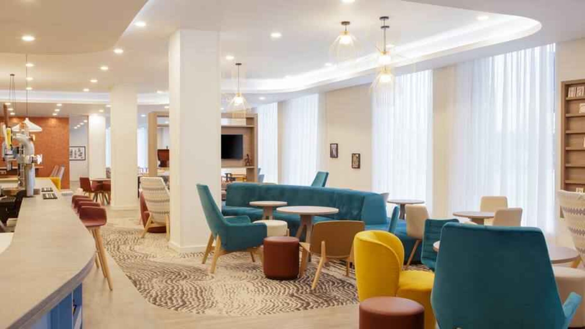 Beautiful hotel workspace perfect for co-working at the Hampton by Hilton Manchester Northern Quarter.