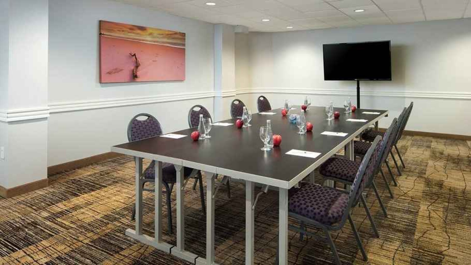 professional meeting room ideal for all business meetings at DoubleTree by Hilton Hotel San Diego - Hotel Circle.
